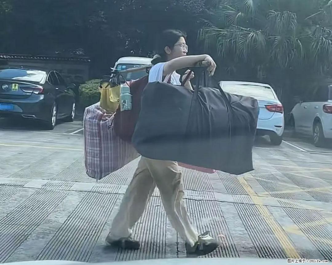 全网追的“扁担女孩”，找了一份暑假工，时薪12元 - 保定生活资讯 - 保定28生活网 bd.28life.com