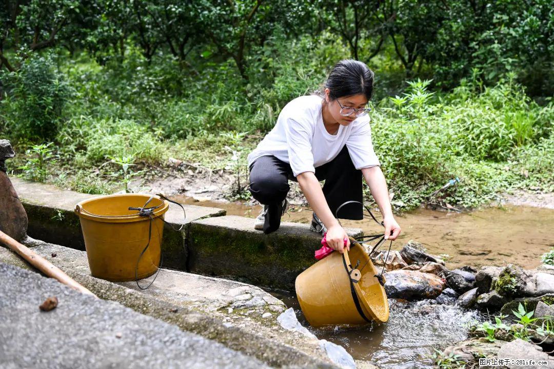 全网追的“扁担女孩”，找了一份暑假工，时薪12元 - 保定生活资讯 - 保定28生活网 bd.28life.com